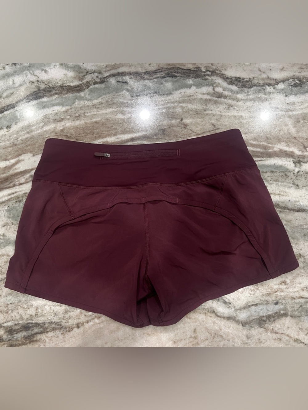 RARE lululemon athletica Run times short *4-way stretch 4” Size 4 LIKE NEW - Picture 3 of 8